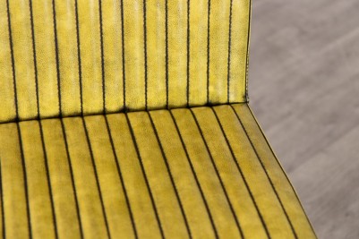mini-goodwood-vintage-yellow-seat